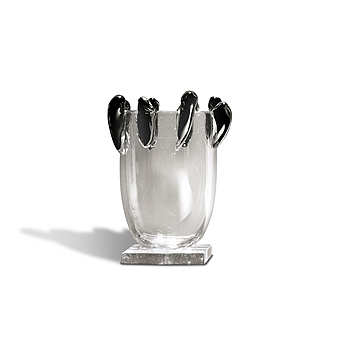 Vaso Sharon