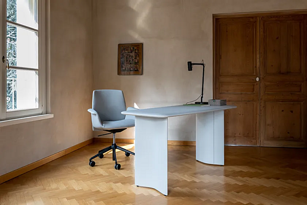 Poltrona girevole in pelle con base a 5 razze e braccioli Downtown Conference Poltrona Frau fabbrica POLTRONA FRAU dall'Italia. Foto №3