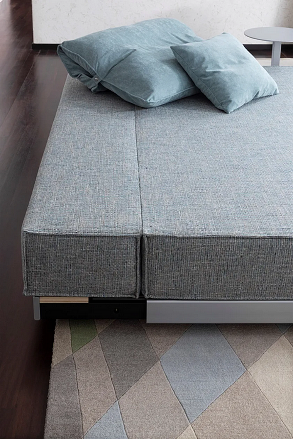 Divano letto in tessuto con schienale imbottito Saba Bed & Breakfast fabbrica SABA dall'Italia. Foto №7