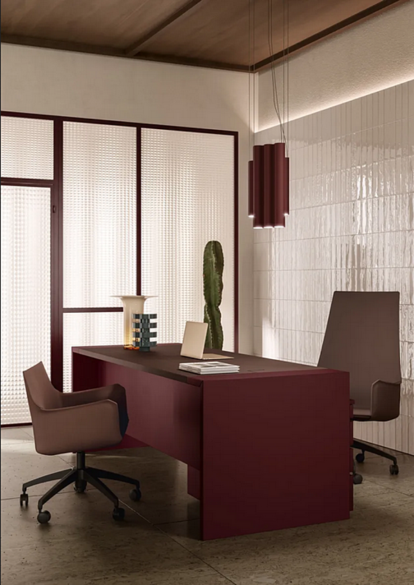 Sedia direzionale in pelle con braccioli CASSINA CAB OFFICE fabbrica CASSINA dall'Italia. Foto №4