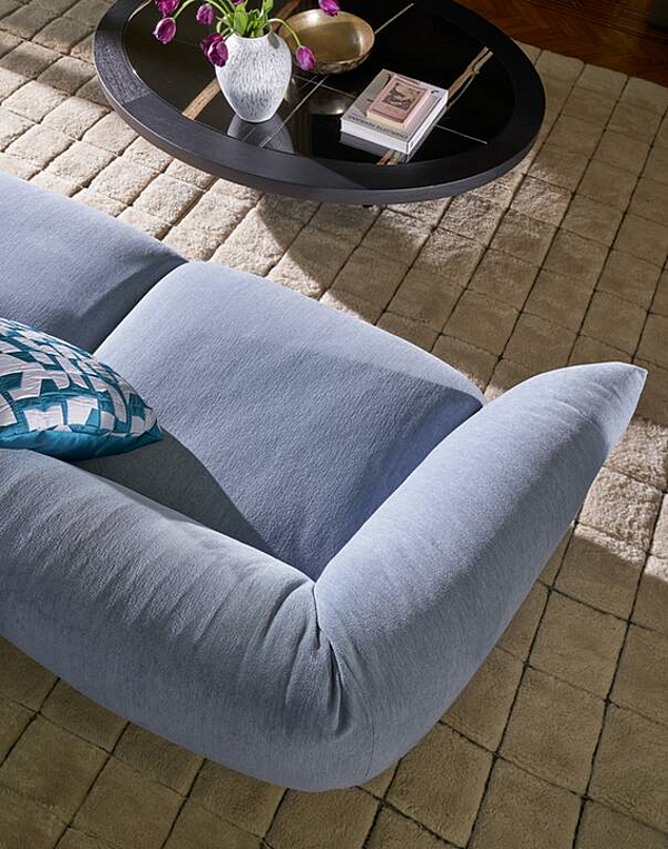 Divano in tessuto con schienale imbottito CASSINA Moncloud fabbrica CASSINA dall'Italia. Foto №5