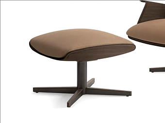 Pouf girevole con base a 4 razze in pelle GIORGETTI CLORI