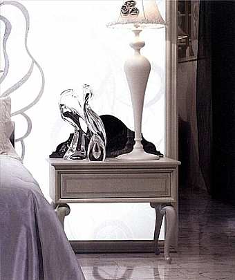 Comodino GIUSTI PORTOS 317 fabbrica GIUSTI PORTOS dall'Italia