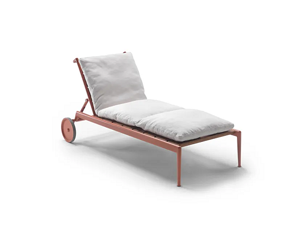 Lettino prendisole reclinabile in legno Iroko con ruote FLEXFORM collezione Atlante fabbrica FLEXFORM dall'Italia. Foto №4