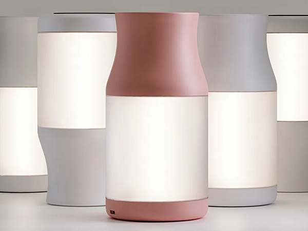 Lampada da tavolo LED cordless in ABS Fabbian Turny fabbrica Fabbian dall'Italia. Foto №5