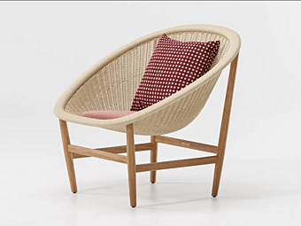 Poltrona in vimini con braccioli KETTAL BASKET