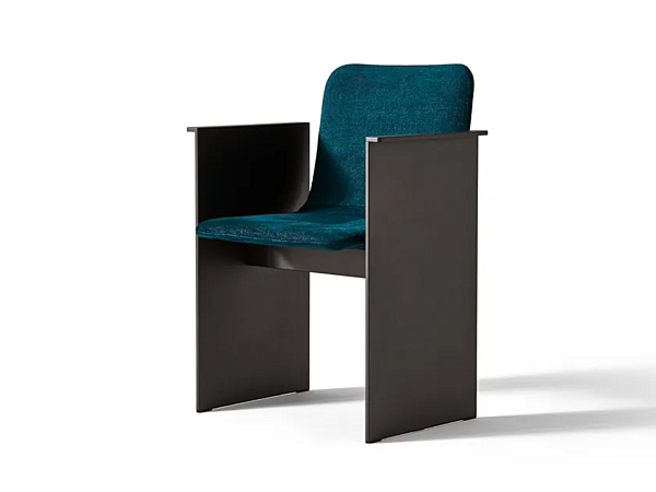 Poltrona imbottita con braccioli Flutz CASSINA fabbrica CASSINA dall'Italia. Foto №1
