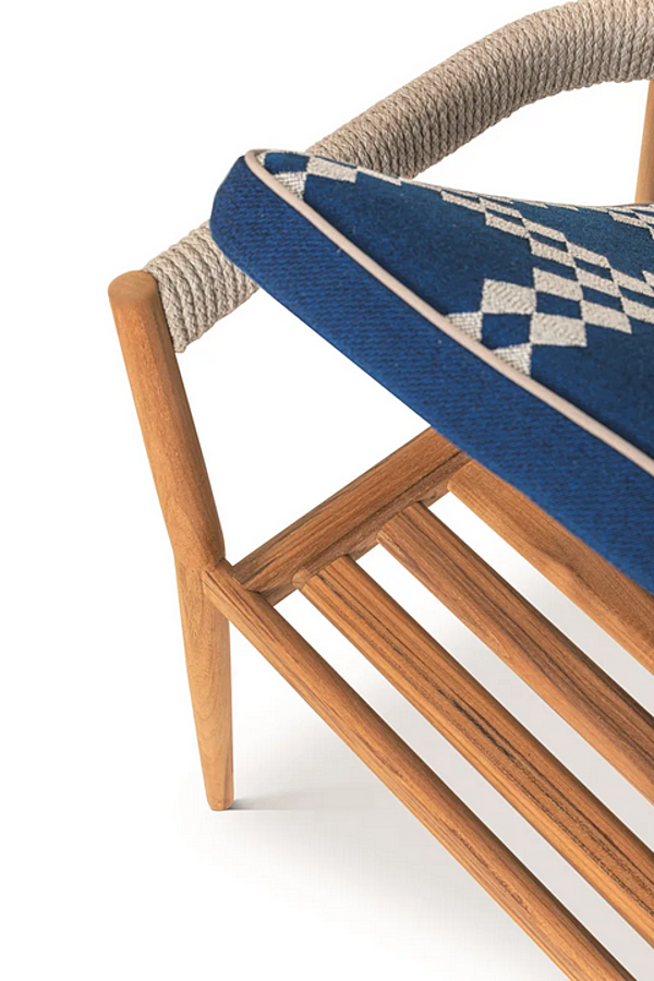 Sedia da giardino in teak con braccioli CASSINA Dine Out fabbrica CASSINA dall'Italia. Foto №7