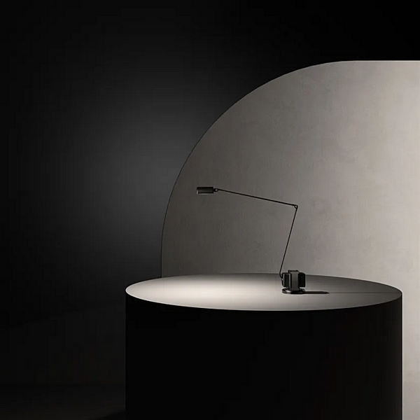 Lampada da tavolo in metallo regolabile con dimmer LED Daphine Lumina 01L fabbrica Lumina dall'Italia. Foto №3
