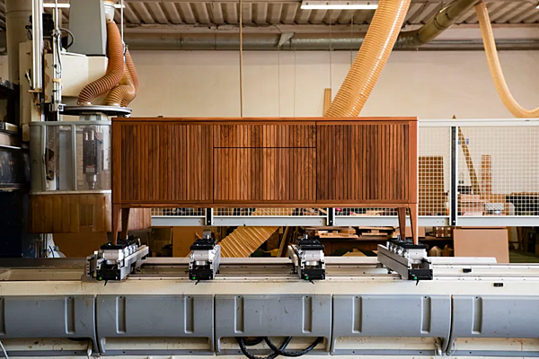 Credenza in legno massello con ante DALE Eleva A 125 fabbrica DALE dall'Italia. Foto №13