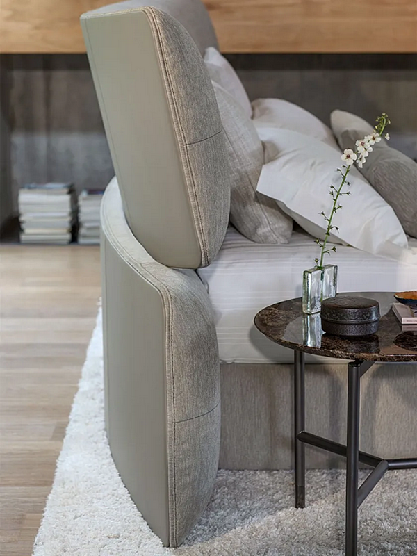 Letto matrimoniale in tessuto con testata imbottita Yuna Flou fabbrica Flou dall'Italia. Foto №7
