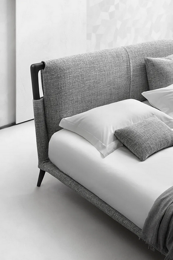 Letto matrimoniale con testata imbottita Flou Gaudi fabbrica Flou dall'Italia. Foto №15