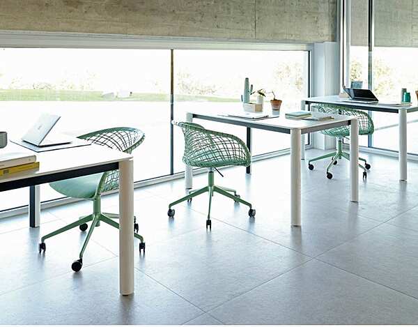 Poltrona MIDJ P47 S2140DP0 fabbrica MIDJ dall'Italia. Foto №2