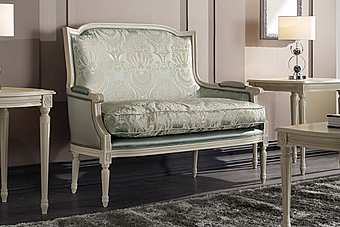 Couch 9490D