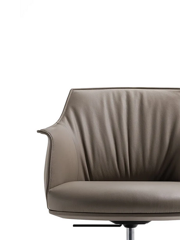 Sedia direzionale in pelle a schienale basso Archibald POLTRONA FRAU fabbrica POLTRONA FRAU dall'Italia. Foto №5