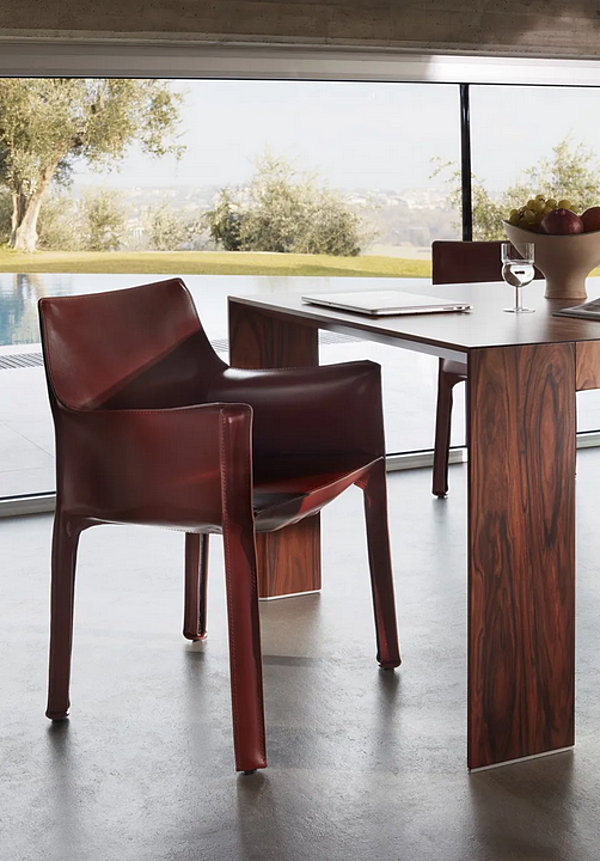 Poltrona in pelle conciata con braccioli CASSINA 413 CAB fabbrica CASSINA dall'Italia. Foto №10