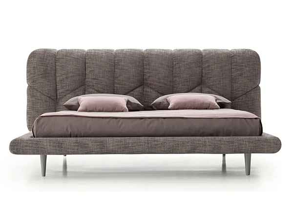 Letto matrimoniale in tessuto con testata imbottita CORTEZARI Minou 967 fabbrica CORTE ZARI dall'Italia. Foto №1