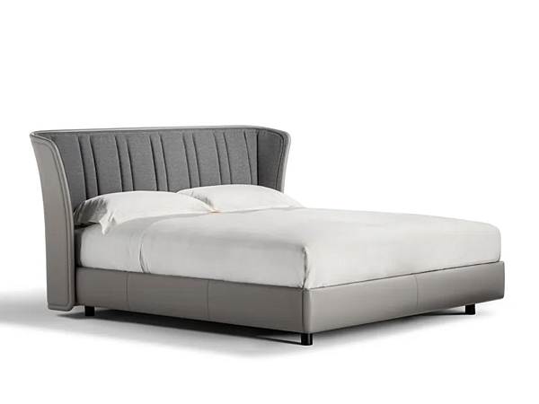 Letto matrimoniale in tessuto con testata imbottita Lola Darling POLTRONA FRAU fabbrica POLTRONA FRAU dall'Italia. Foto №1