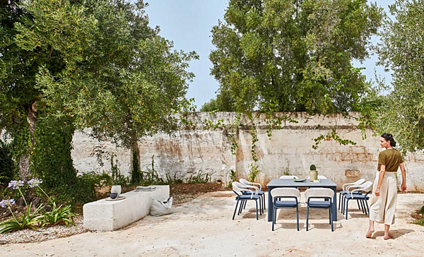 Tavolo quadrato da giardino in alluminio e legno Plinto basso VARASCHIN 24680L, 24682 fabbrica VARASCHIN dall'Italia. Foto №2