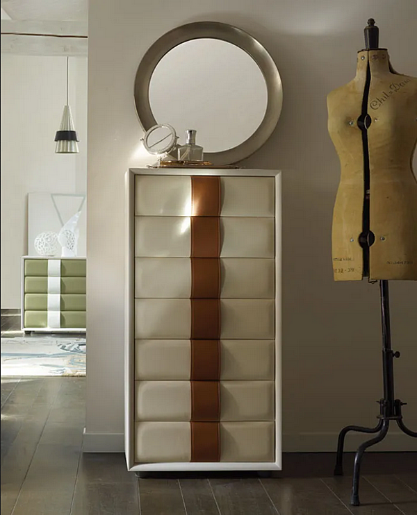 Comò in legno POLTRONA FRAU Obi fabbrica POLTRONA FRAU dall'Italia. Foto №4