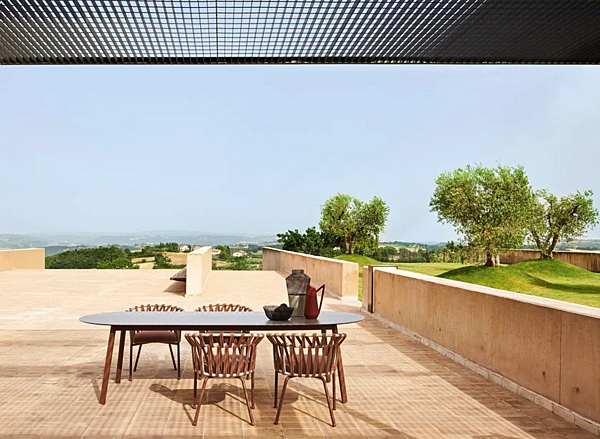 Sedia da giardino in alluminio verniciato a polvere con braccioli Emma Cross VARASCHIN 24810/24811, 24810L/24811L fabbrica VARASCHIN dall'Italia. Foto №9