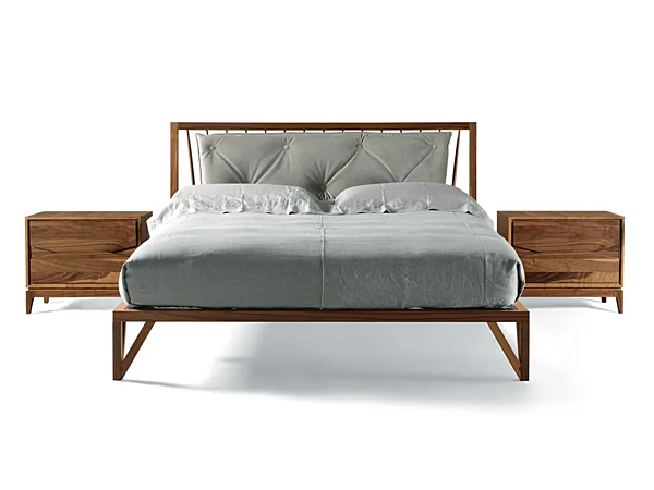Letto matrimoniale in legno con testata imbottita DALE Leggiadro P 120 fabbrica DALE dall'Italia. Foto №3