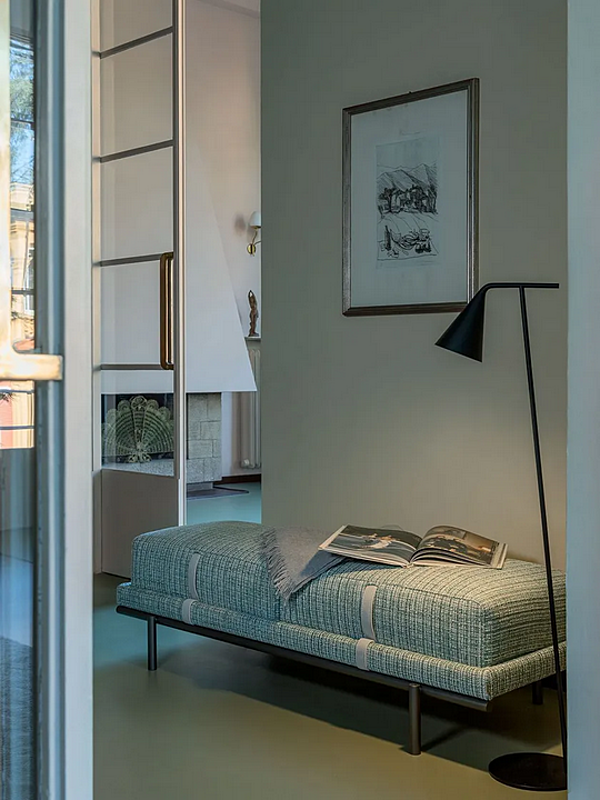 Panchina in tessuto imbottito Flou collezione New Bond fabbrica Flou dall'Italia. Foto №4