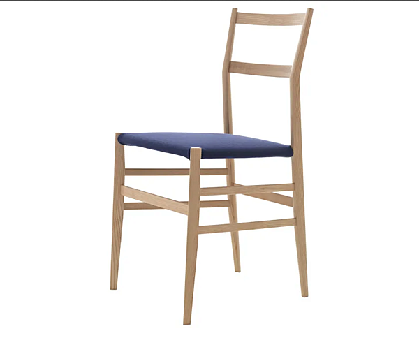Sedia in legno con schienale imbottito CASSINA 699 Superleggera fabbrica CASSINA dall'Italia. Foto №3