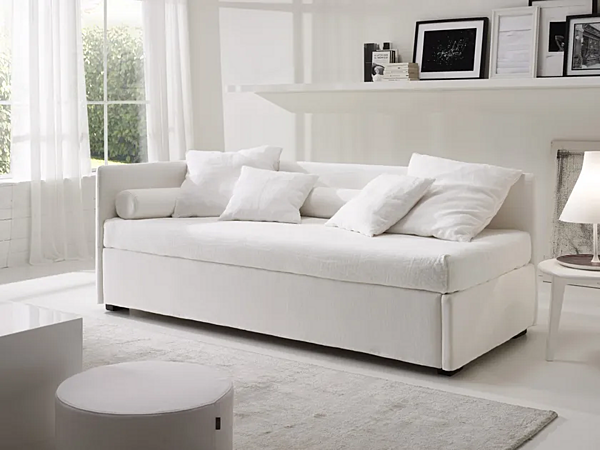 Divano letto a due posti con schienale imbottito Duomo Design Whiff fabbrica Duomo Design dall'Italia. Foto №1