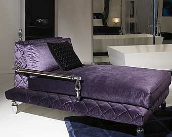 Couch CADOR