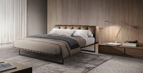 Letto matrimoniale in pelle con testata imbottita Kristall I 4 Mariani fabbrica i 4 Mariani dall'Italia. Foto №3