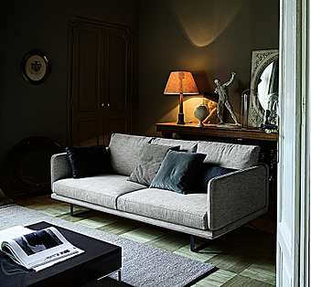 Couch 018703