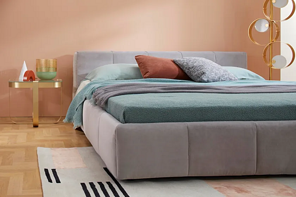 Letto matrimoniale con contenitore in tessuto Saba Pixel Box fabbrica SABA dall'Italia. Foto №4