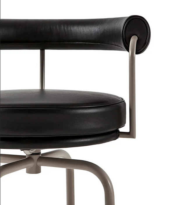 Poltrona girevole con braccioli in tessuto CASSINA 7 007 fabbrica CASSINA dall'Italia. Foto №8