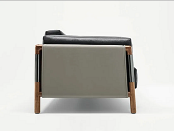 Poltrona in pelle con braccioli GIORGETTI Urban 66500, 66501