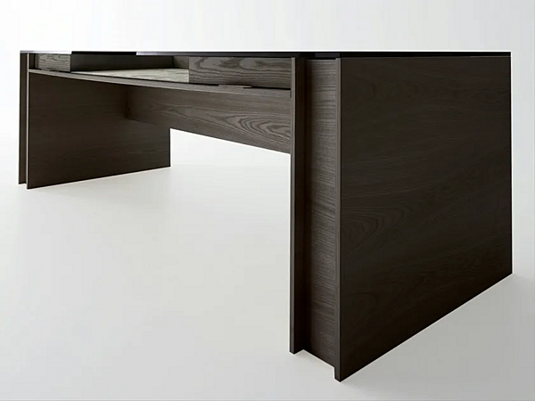 Scrivania esecutiva in frassino con cassetti Milano Gallotti&Radice fabbrica Gallotti & Radice dall'Italia. Foto №1