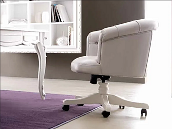 Poltrona girevole in pelle con base a 5 razze CORTEZARI Pascal