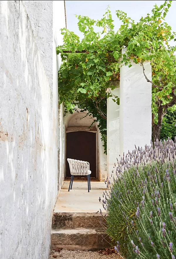 Sedia da giardino in alluminio verniciato a polvere con braccioli Emma Cross VARASCHIN 24810/24811, 24810L/24811L fabbrica VARASCHIN dall'Italia. Foto №16