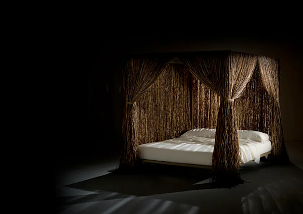 Letto matrimoniale con testata imbottita in rafia Edra Cabana CBNB50 fabbrica EDRA dall'Italia. Foto №5