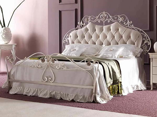 Letto matrimoniale con testata imbottita CORTEZARI Olimpia fabbrica CORTE ZARI dall'Italia. Foto №1