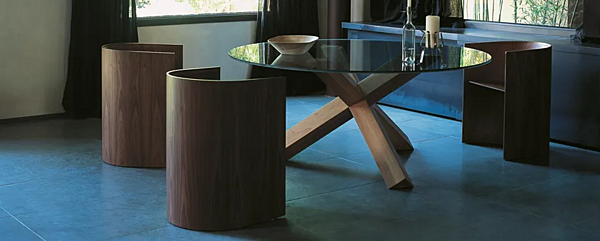Tavolo con base in legno massello CASSINA 452 La Rotonda fabbrica CASSINA dall'Italia. Foto №2