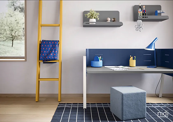 Scrivania per bambini regolabile in altezza Nidi William fabbrica nidi dall'Italia. Foto №5