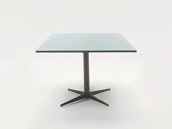 Tavolo quadrato con base a stella a 4 zampe PAOLA LENTI fabbrica PAOLA LENTI dall'Italia. Foto №1