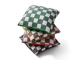Cuscino geometrico quadrato in tessuto con telaio CHESS CASSINA