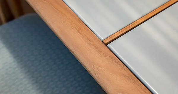 Tavolo rettangolare da giardino in teak con piano in stoneware POLTRONA FRAU The Secret Garden fabbrica POLTRONA FRAU dall'Italia. Foto №9