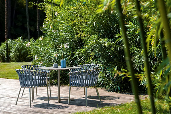 Sedia da giardino in alluminio verniciato a polvere con braccioli Emma Cross VARASCHIN 24810/24811, 24810L/24811L fabbrica VARASCHIN dall'Italia. Foto №5