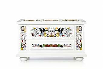 Panchina Altdeutsche Chest