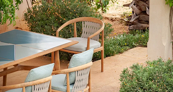 Sedia da giardino imbottita in teak con braccioli POLTRONA FRAU The Secret Garden fabbrica POLTRONA FRAU dall'Italia. Foto №5