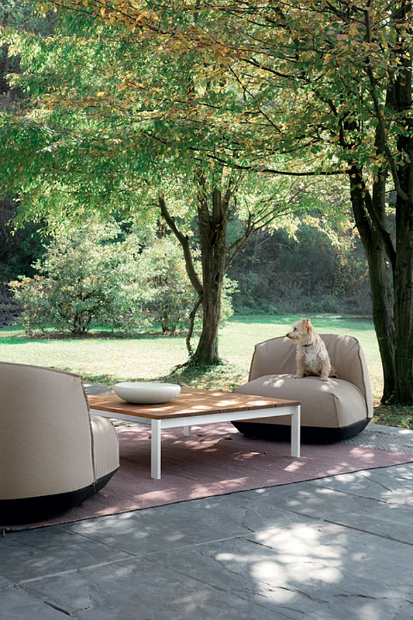 Tavolino laterale quadrato in teak slattato Kristalia Be Easy fabbrica Kristalia dall'Italia. Foto №5