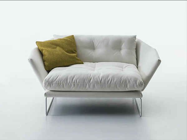 Poltrona con braccioli in tessuto imbottito Saba New York Suite fabbrica SABA dall'Italia. Foto №2